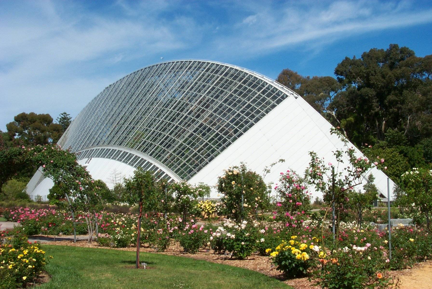 are dogs allowed in the adelaide botanic gardens